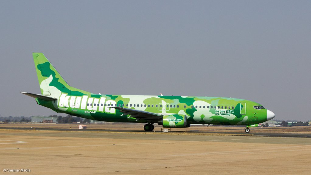 Image of a Kulula aircraft at the OR Tambo airport