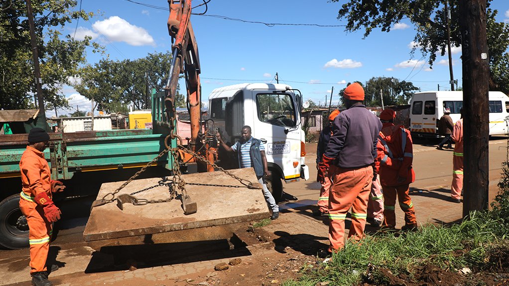 CASH CONSTRAINTS
Limited financial resources and rapidly ageing road infrastructure make it challenging to carry out all maintenance activities
