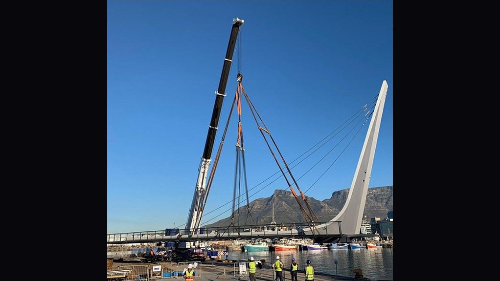 DEVELOPMENT DRIVERS 
Pedestrian and vehicular bridge construction is most in demand in South Africa owing to population growth, economic development, tourism and iconic reasons
