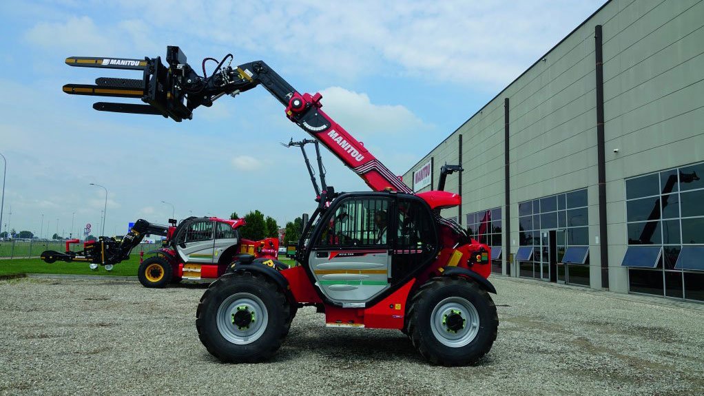 MINING SPEC The MT-X 733 telehandler has been specifically designed for use in mines. With a lifting capacity of 3.3 t and a boom that can reach up to 6.90 m, it is well suited for underground applications 