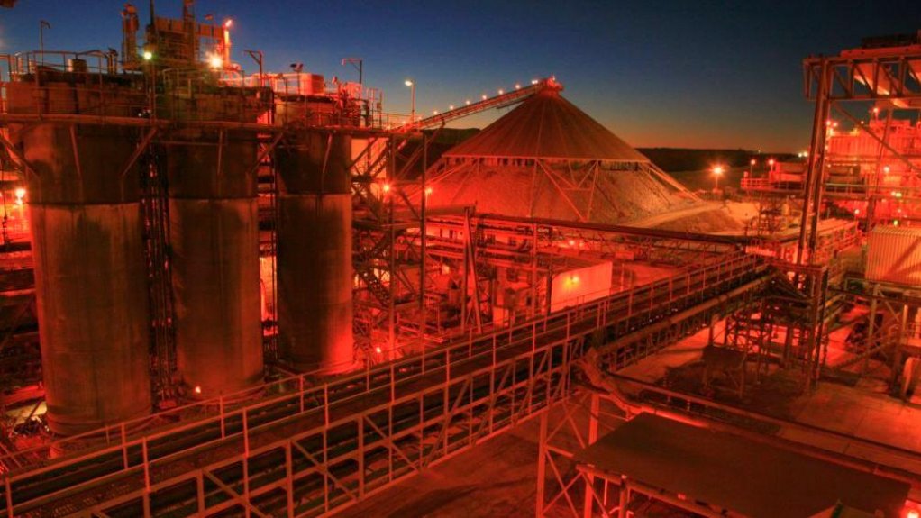 An image of the KCGM processing plant at night