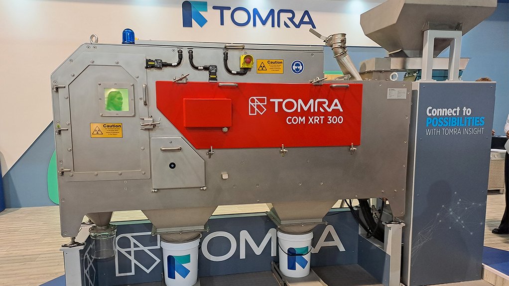 An image of TOMRA Mining's COM XRT 300 /FR final diamond recovery sorter at Electra Mining 