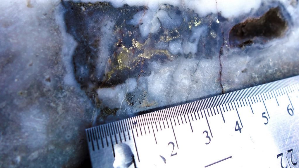Image of gold/silver mineralistaion at Sturec project
