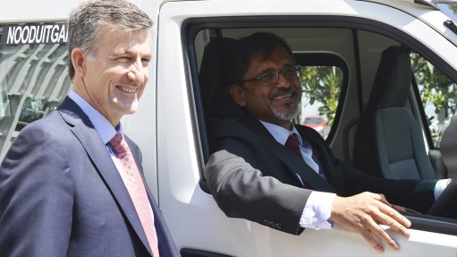 Toyota South Africa Motors CEO Andrew Kirby alongside Trade, Industry and Competition Minister Ebrahim Patel in a car