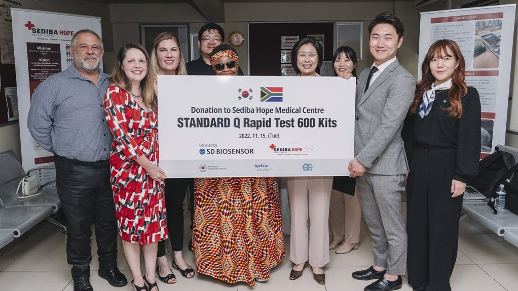 SD Biosensor donates rapid test kits to Sediba Hope Medical Centre