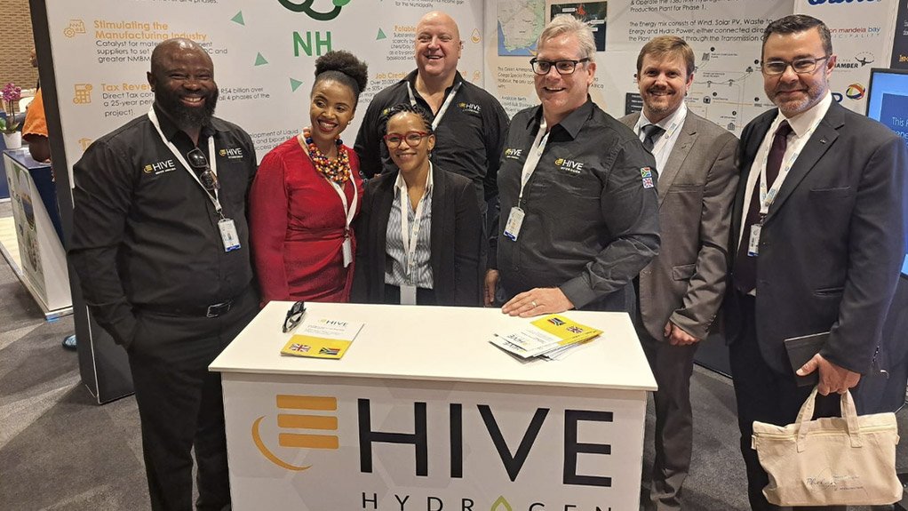 From left to right, Lunga Limba (Hive Hydrogen) Asanda Xawaka and Vuyokazi Gwabeni (Coega Development Corporation), Colin Loubser and John Nutt (Hive Hydrogen), Tim Carmichael and Claudio Lorenzo. (Linde) at the South Africa Green Energy Summit celebrating the Coega project being awarded Special Integrated Project Status.