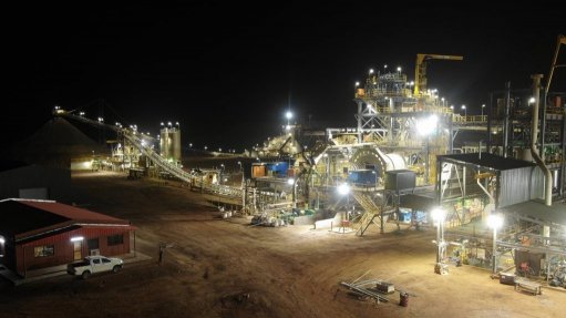 Image of the Sanbrado mine at night