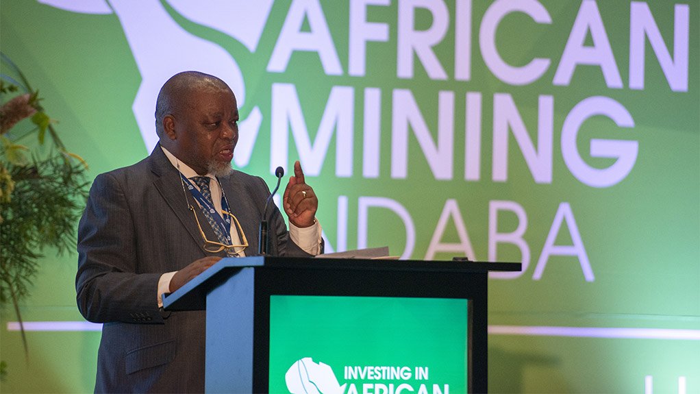 An image of Mineral Resoruces and Energy Gwede Mantashe addressing the 2022 Investing in African Mining Indaba