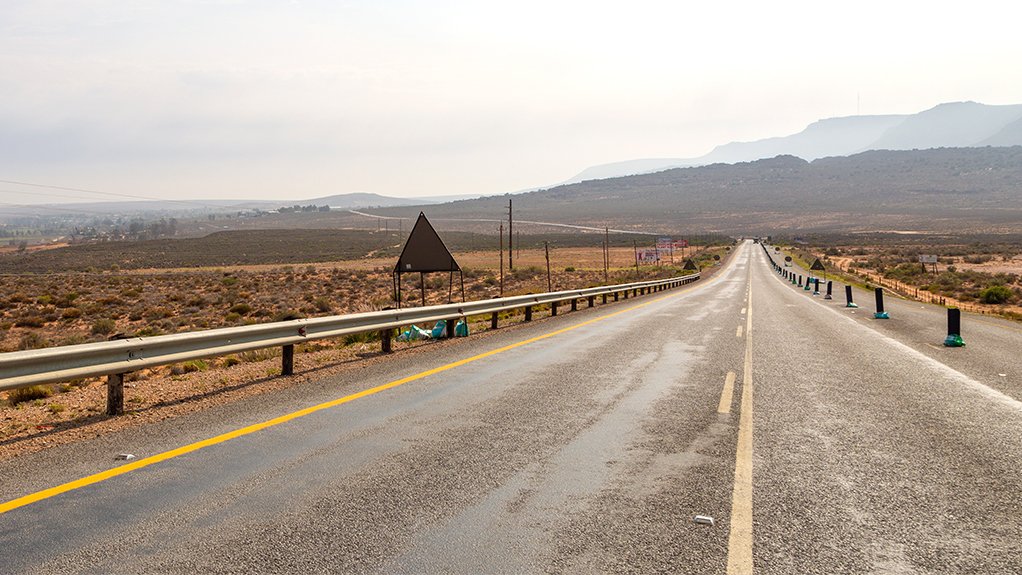 Picture of highway in South Africa undergoing maintenance.