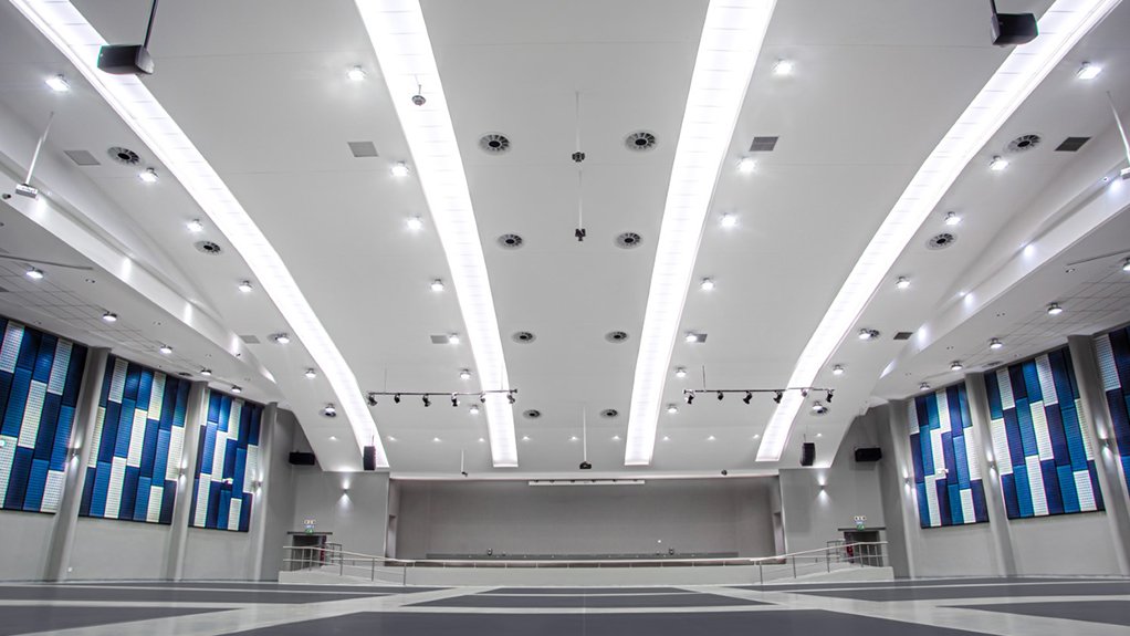 Due to the auditorium’s multi-purpose function, the luminaires have the functionality to be dimmed to the required lighting level