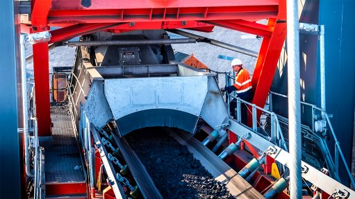 Image of a chute to show that chute designs help reduce dust ingress in coal waste management systems