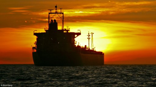 An image of an oil tanker