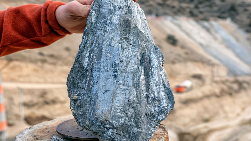 Image of a graphite specimen