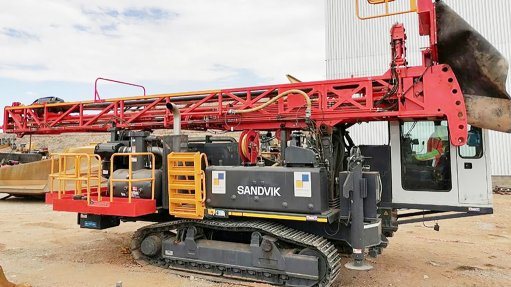 Image of the Sandvik D25KX rotary drill rig