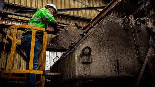 Cutting coal dust with effective chute designs