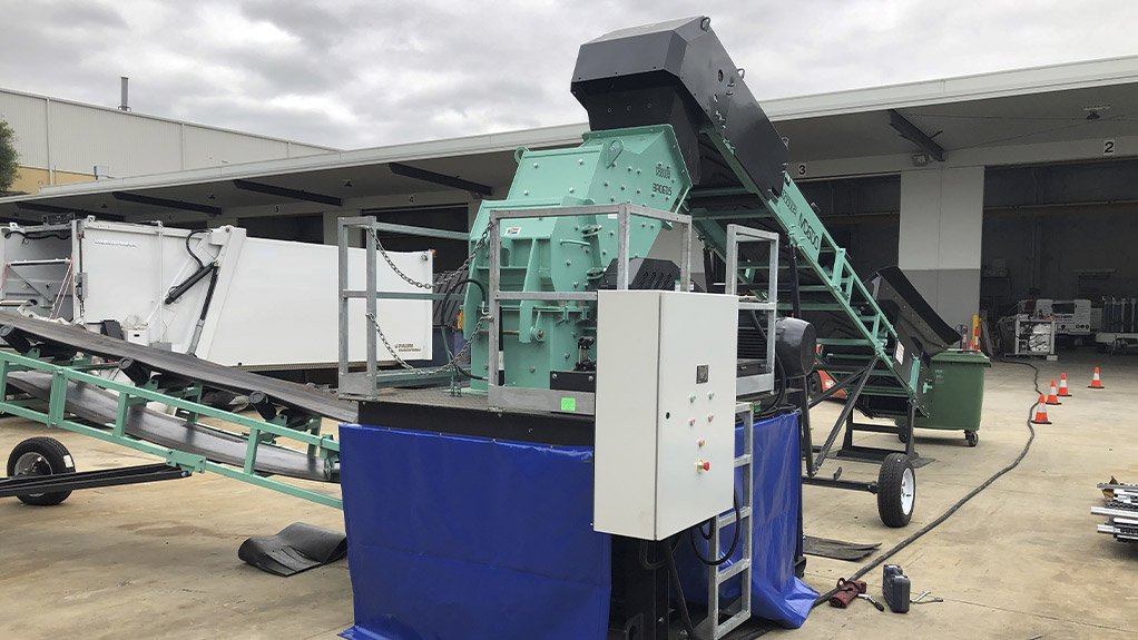 The Pilot Modular BR0605 HSI crusher is mounted on a heavy-duty skid frame, features a maintenance deck and is capable of handling up to 35 tph of throughput