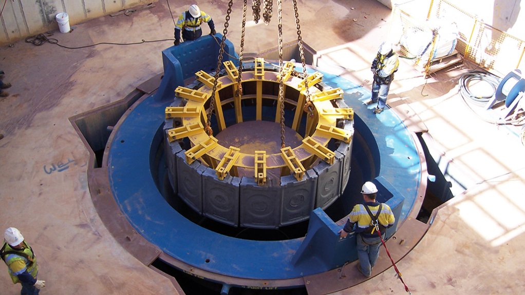 Image of a FLSmidth range gyratory crusher from the top