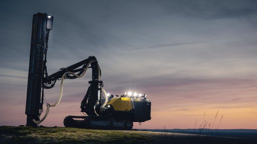 Image of the SmartROC T25 Rconstruction drill rig from Epiroc