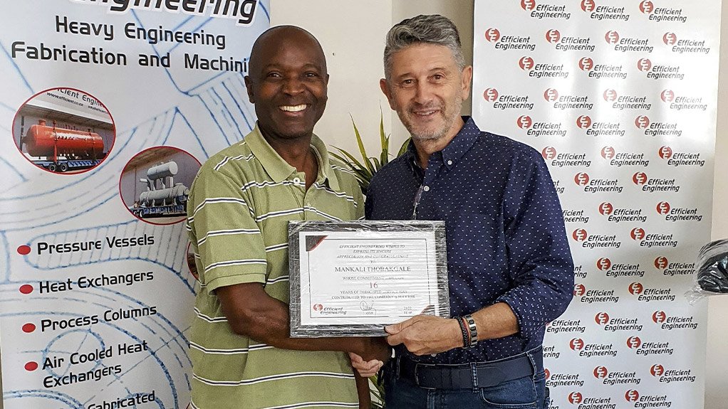From left Joel Thobakgale received a 16 year long service award from Efficient Engineering Chairman, Tony Cimato