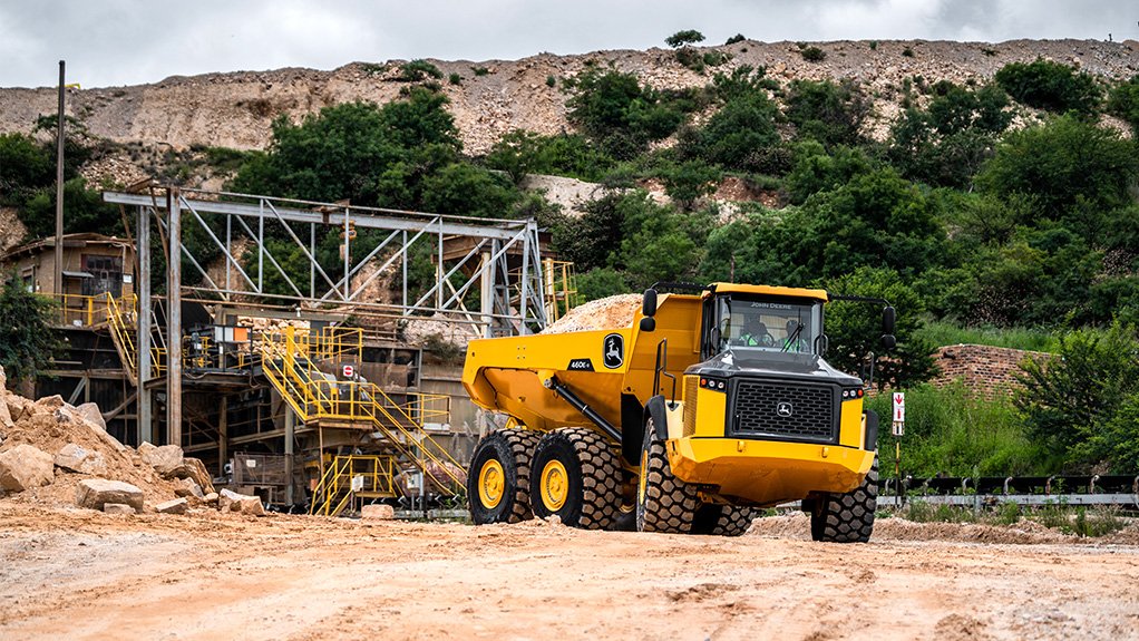 Image of the articulated dump truck operating on a mine