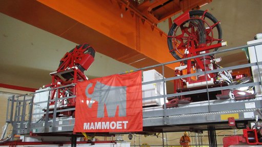 PILOT PROJECT
Mammoet used a customised, hydraulically powered solution – the SBL 1100 – at the Unterweser nuclear power plant 
