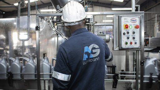An image of an AGL employee in a plant 