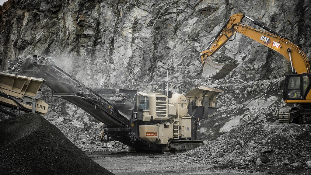 The Lokotrack® LT120™ can be used as the first crusher in a multistage crushing process or as a stand-alone unit

