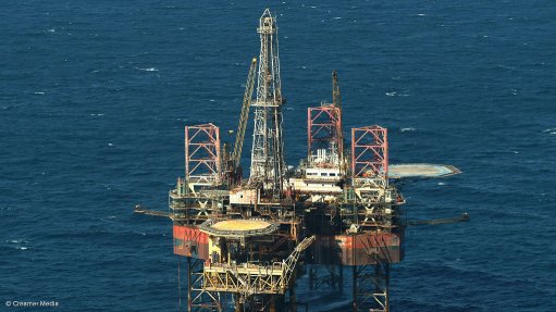 Image of a harbour-and-offshore-oil-and-gas-rig