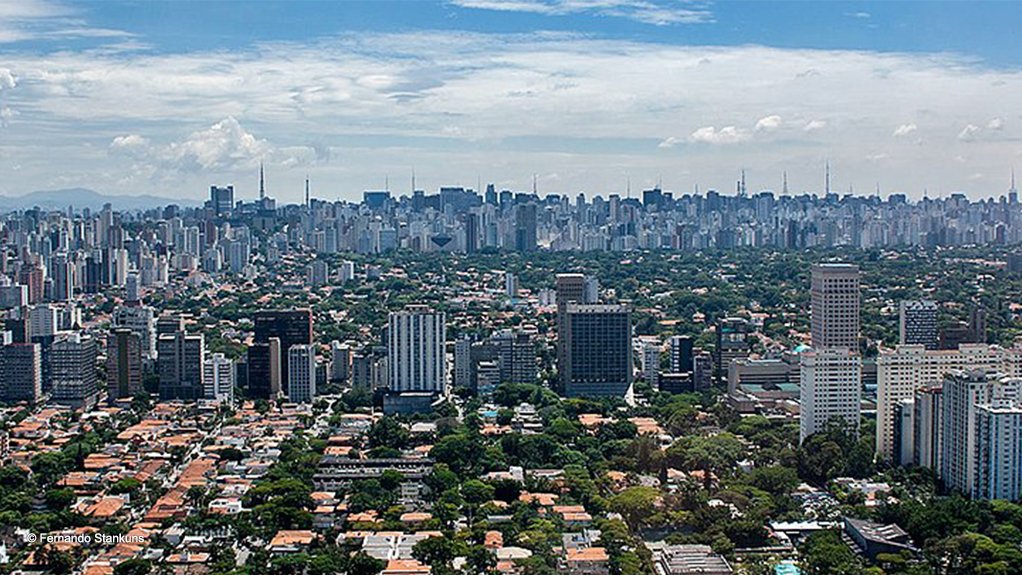São Paulo city, with the suburb of Jardins (“Gardens”) in the foreground