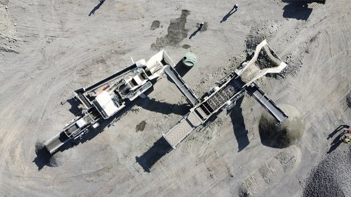 The Zizwe Opencast Mining chrome processing plant consisting of a Nordtrack S2.11 scalping screen and Lokotrack LT200HPS cone crusher