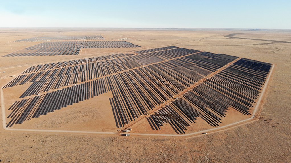 The R16.4-billion Kenhardt hybrid project spans a ten-by-three-kilometre site in the Northern Cape