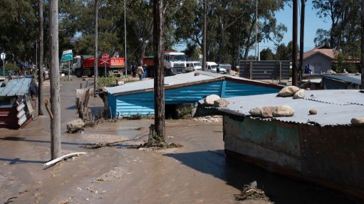  Cape Town assesses damage and continues mop-up operations after devastating floods 