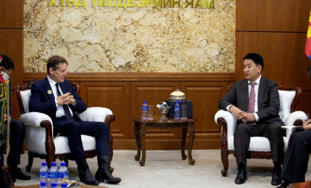 Friedland receives Mongolia’s Order for the Polar Star
