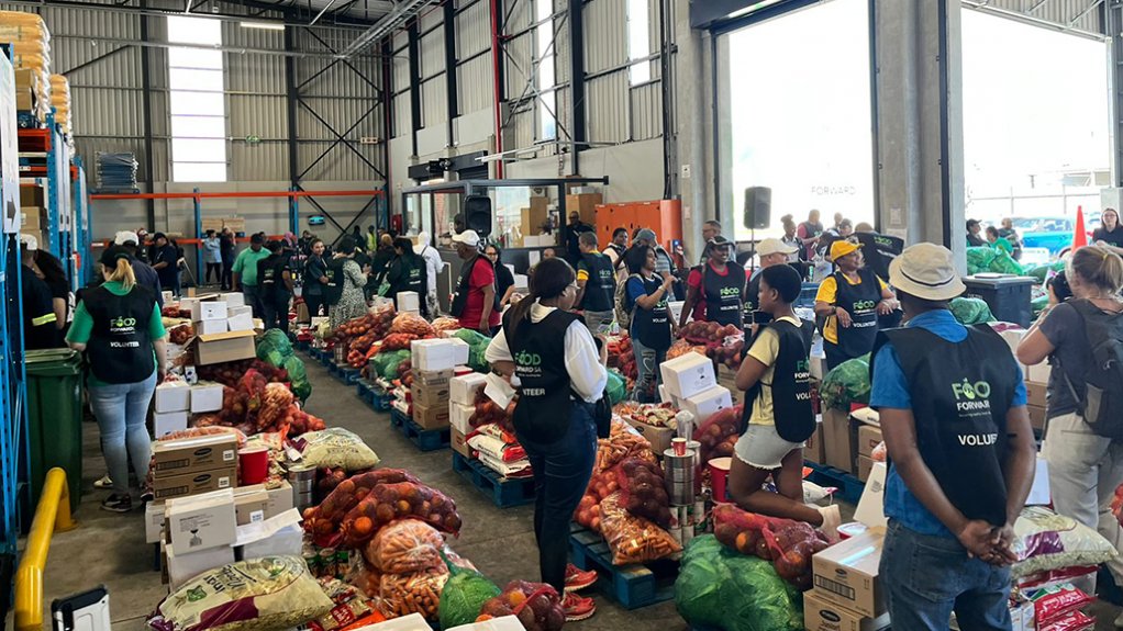 Engen employees stepped up to help with the ‘Foodbanking Process’ at FoodForward SA in support of World Food Day