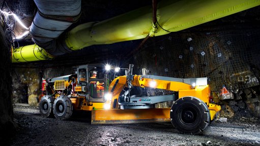 An image of the MacLean Engineering GR5 Grader in an underground mine
