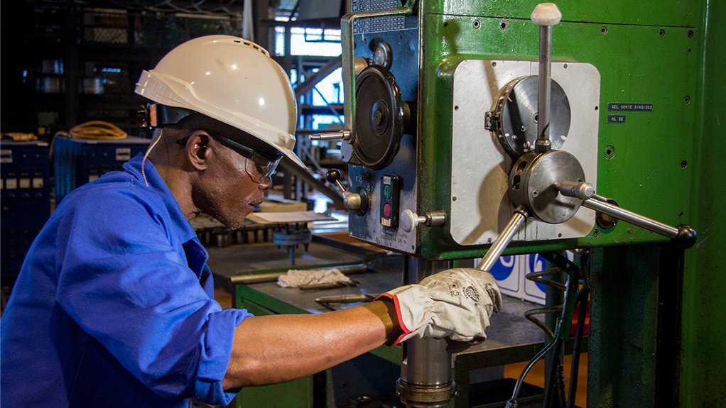 COMPREHENSIVE SOLUTIONS
Bilfinger Intervalve Africa and Steinmüller Africa are able to provide comprehensive solutions for power, mining, petrochemical and pulp and paper industries
