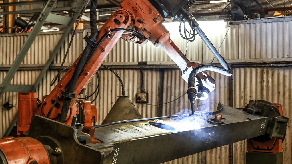 Three robotic welders are used to optimise the quality of long, continuous welds