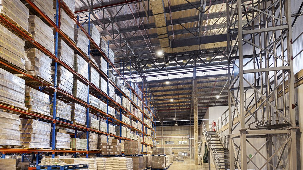 ECOBAY LED highbay luminaires provide efficient lighting for the warehouse