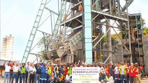 Murray & Roberts Cementation exco members and PMC senior management congratulated the shaft sinking crew on achieving 1 Million Fatality Free hours on the project