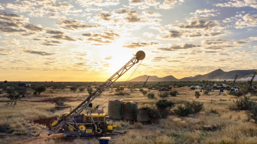 Image of a drill rig at the Twin Hills gold project