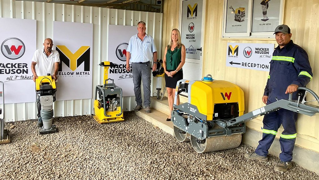 Image of Yellow Machine Rental staff with Wacker Neuson equipment i