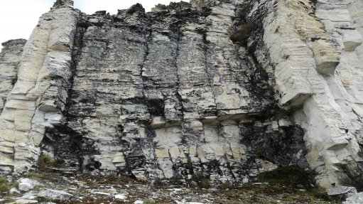 Image of the lithium rockface at the Falchani lithium project