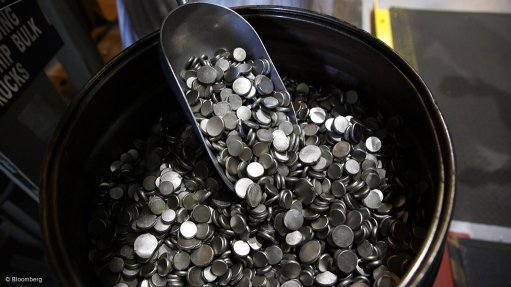Nickel prices keep slumping even as mines close 