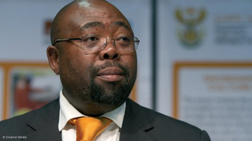 An image of Employment and Labour Minister Thulas Nxesi  