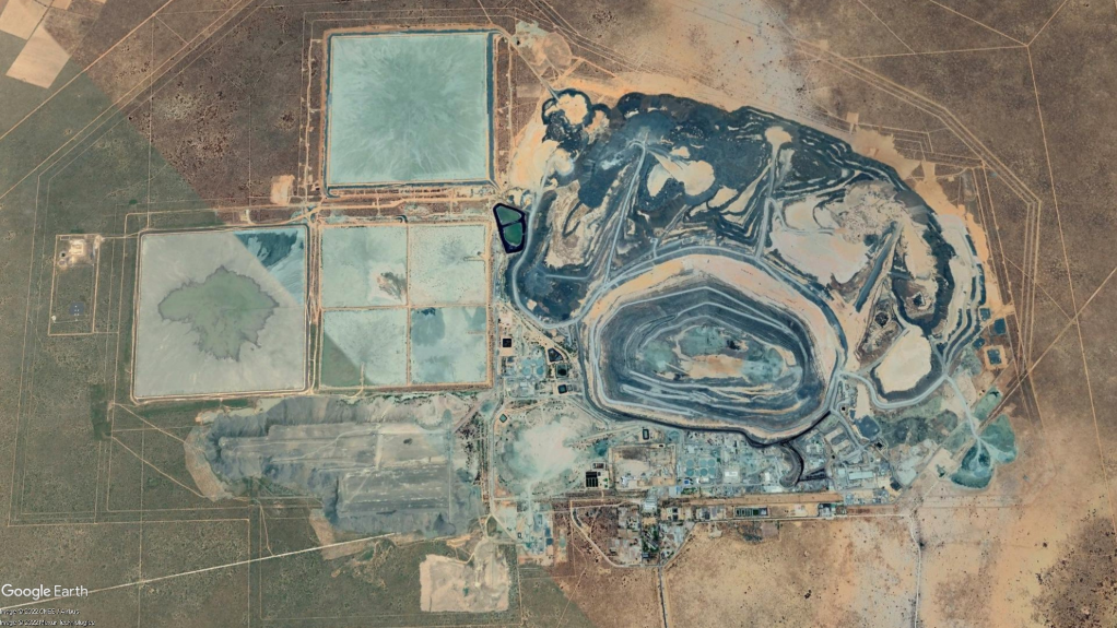 AERIAL VIEW OF THE JWANENG MINE