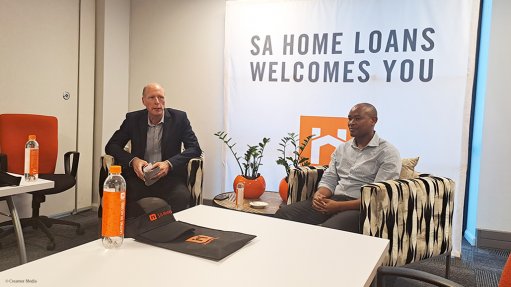 An image of SA Home Loans CEO Rob Kelso and COO Zakheni Dlamini 