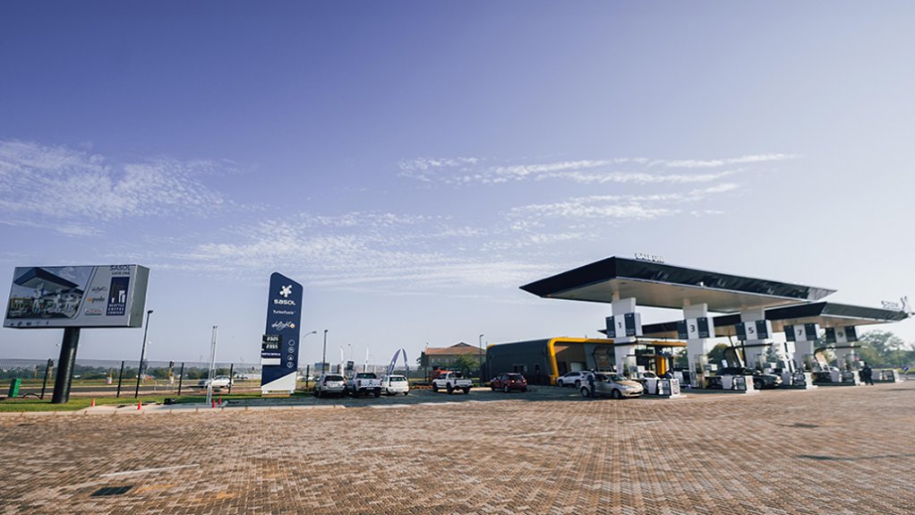 An image showing a second angle of Sasol's new forecourt design 