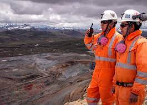Glencore-backed Peru zinc miner Volcan halts three mines over permits