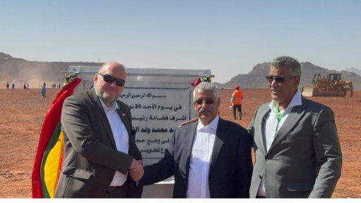 An image of Norbert Neumann, Ahmed Ould Mohamed and Mohamed Haidalla