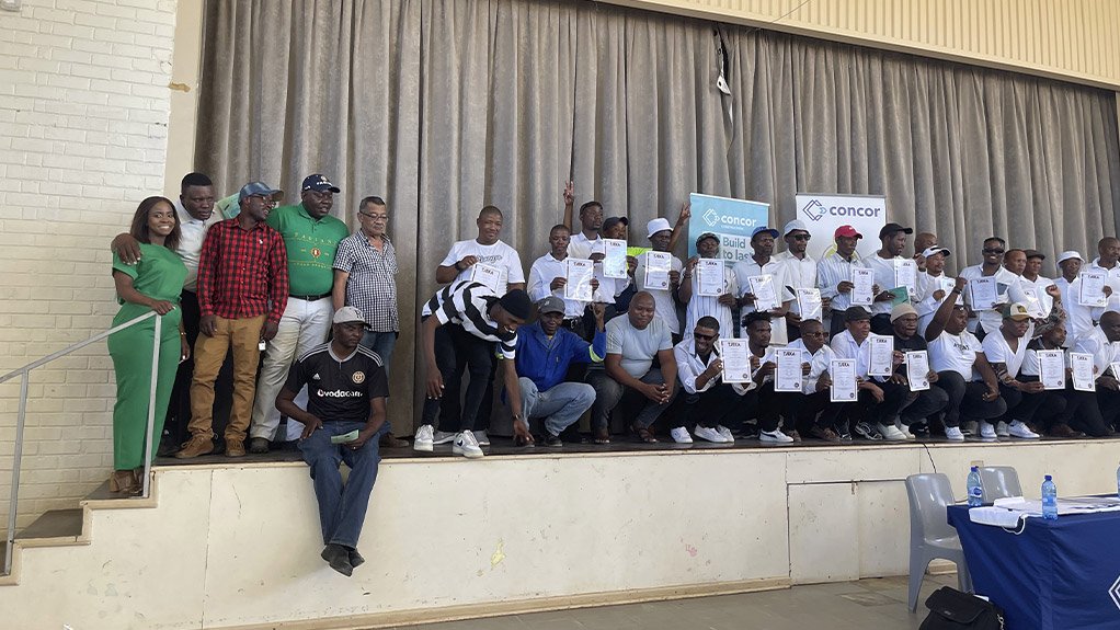 The graduation ceremony was not just a formality but a celebration of hard-earned success and the promising future of these shutter hands at Concor’s Koruson 1 project in the Northern Cape